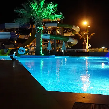 فلورا جاردن افيسوس كوساداسي - شامل كلياً 5* دافوتلار